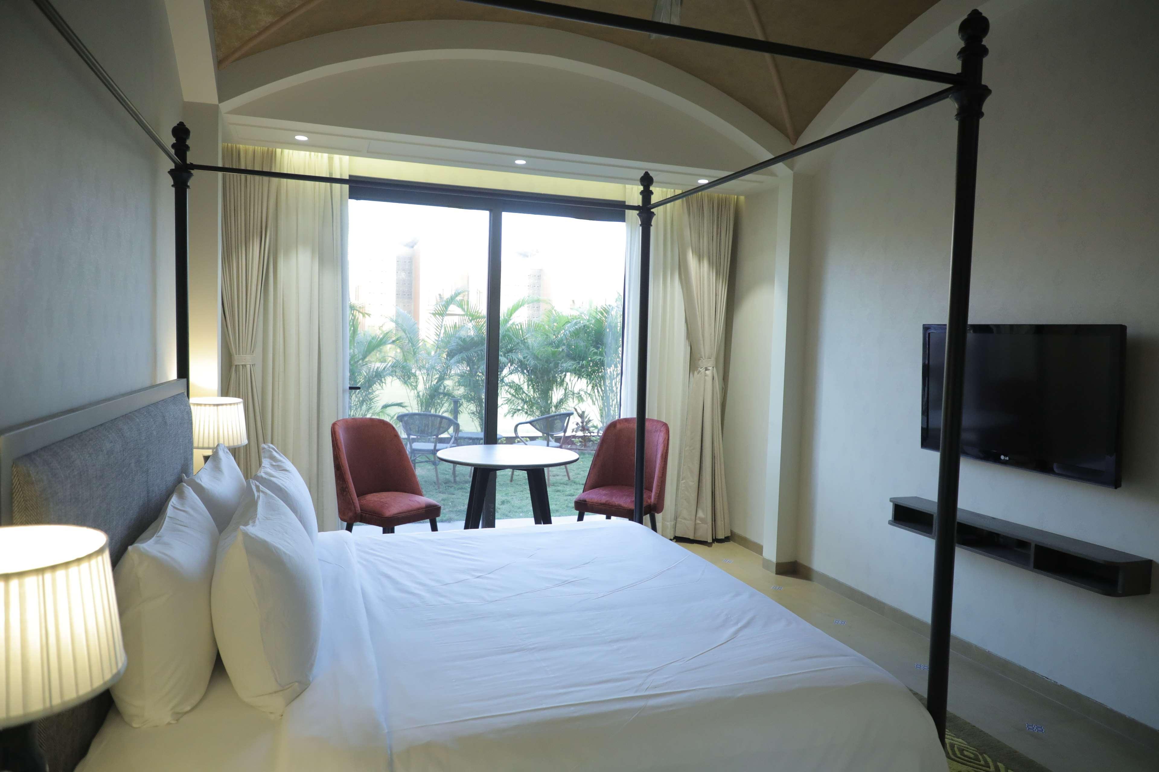 Radisson Resort & Spa Kandla Gandhidham Exterior photo