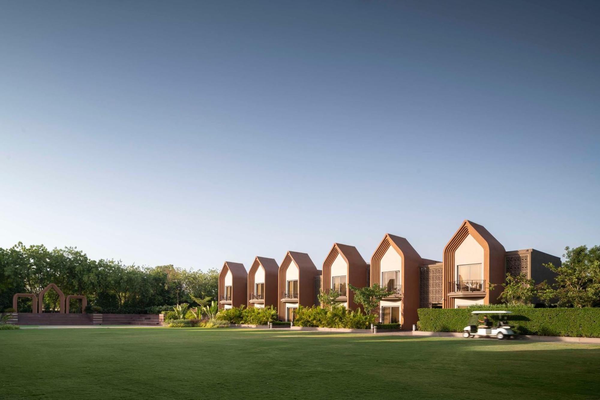Radisson Resort & Spa Kandla Gandhidham Exterior photo